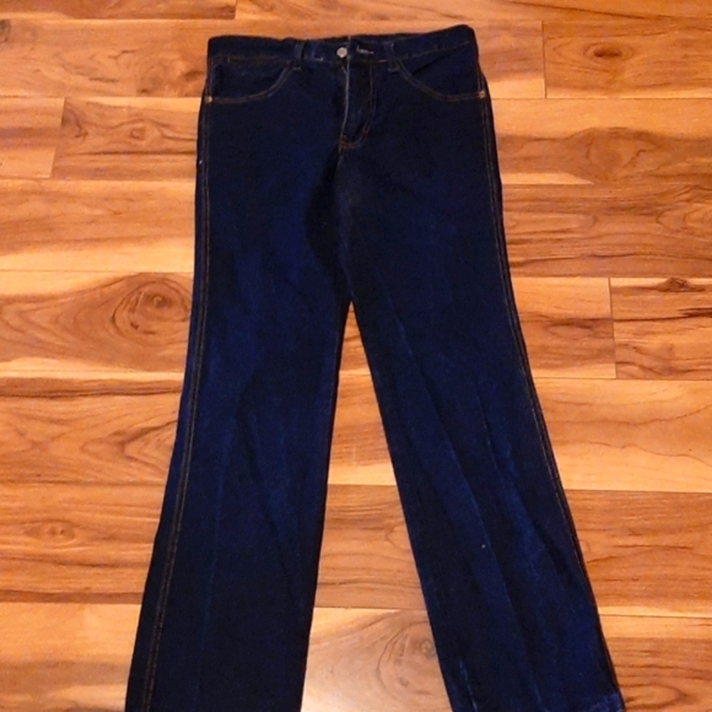 WUINGLER Jean's.      Smoke free home